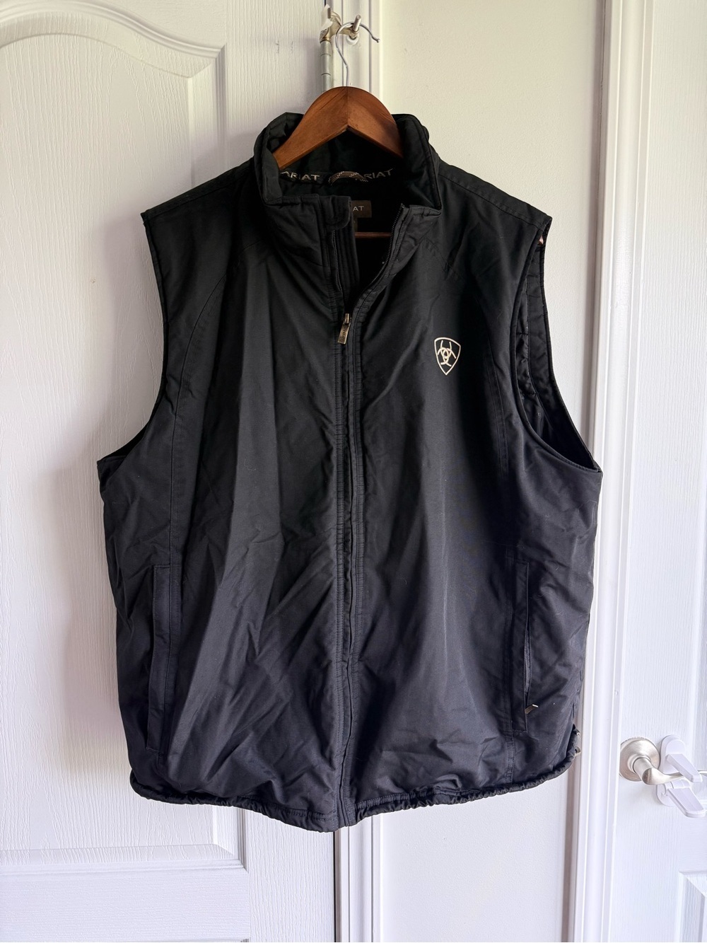 Ariat Men's Team Softshell Vest in black size XL - Picture 2 of 13